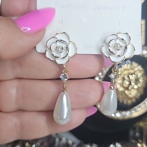 Fashion jewelry earrings